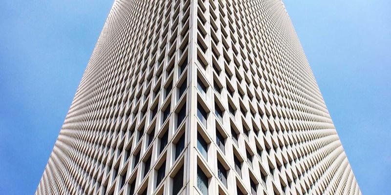 IPv6规模部署与过渡技术详解：应对地址枯竭与提升网络性能的实战策略